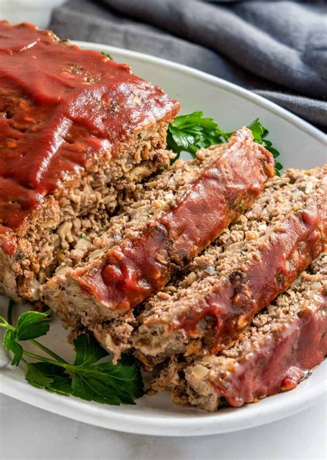 Meatloaf with Oatmeal | Meatloaf with oatmeal, Beef recipes, Meatloaf