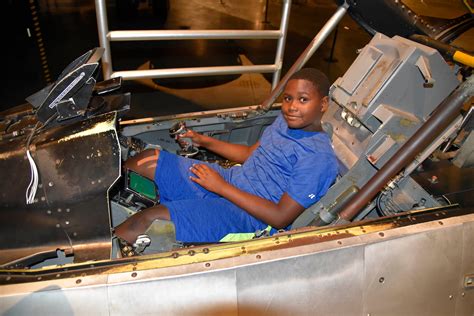 F-16 Sit-in Cockpit > National Museum of the United States Air Force ...