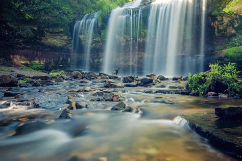 Visit Cascade Falls In Wisconsin With No Hiking