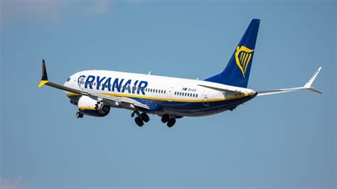 Ryanair, misant sur une hausse du trafic, commande 300 Boeing 737 MAX ...