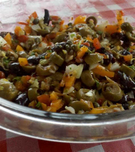 Piehole Midwest: A New Orleans Specialty: Muffuletta Olive Salad Recipe