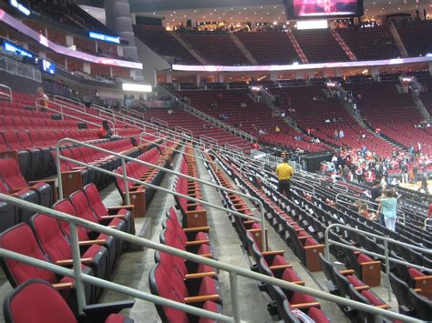 Club Seats at Toyota Center - RateYourSeats.com