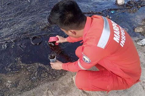 Oil spill from sunken tanker in Mindoro reaches Antique | ABS-CBN News