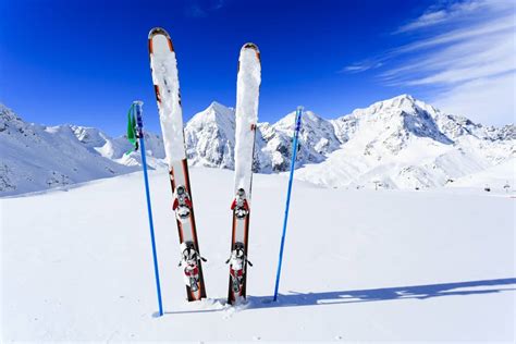 How Much Do Skis Cost? (2023 Updated)