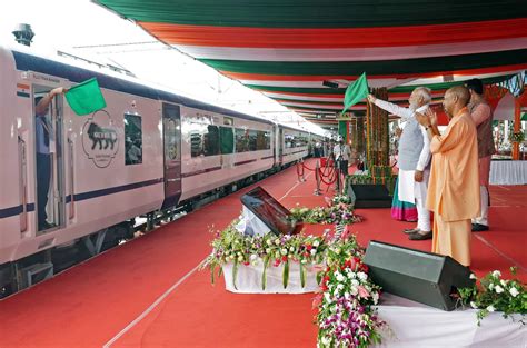 Lucknow-Gorakhpur Vande Bharat Express train launched by PM Narendra ...