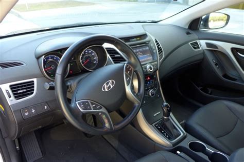 2015 Hyundai Elantra Limited | 2015 Hyundai Elantra Interior ...