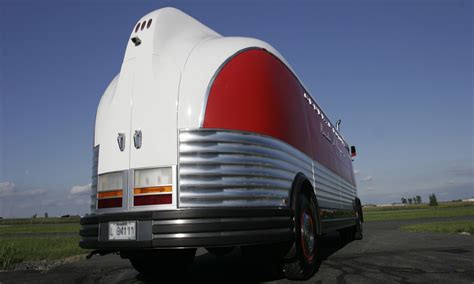 Historic GM Futurliner Bus Leads Parade of Collector Cars at Auburn ...