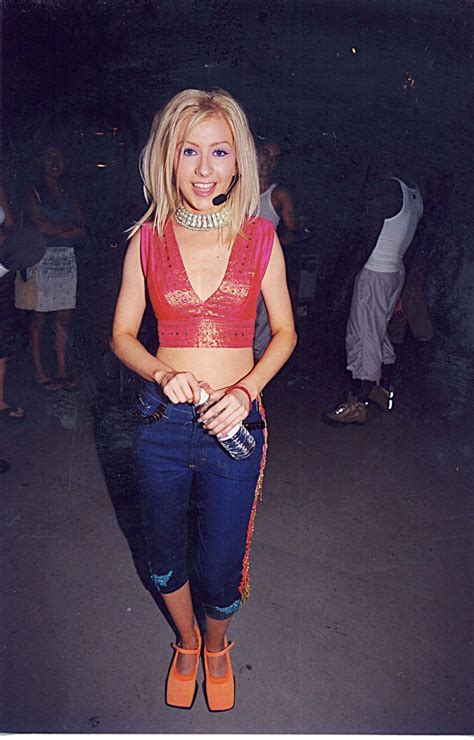 50 Old Photos of Christina Aguilera's 2000s Style