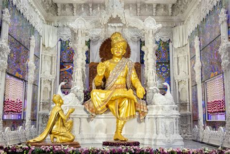 The largest Hindu temple in the US opens in central NJ