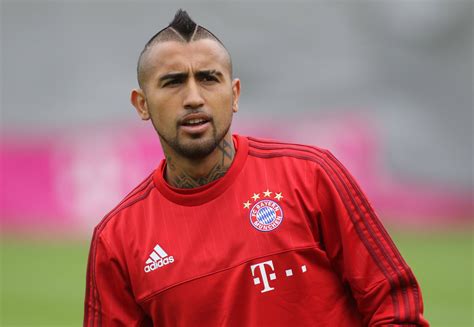 Arturo Vidal Hair