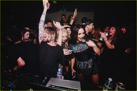 Demi Lovato Takes on DJ Duties with Post Malone at Emo Nite! : Photo 3910629 | Demi Lovato ...