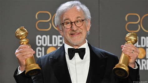 Golden Globes for Steven Spielberg as award show returns – DW – 01/11/2023