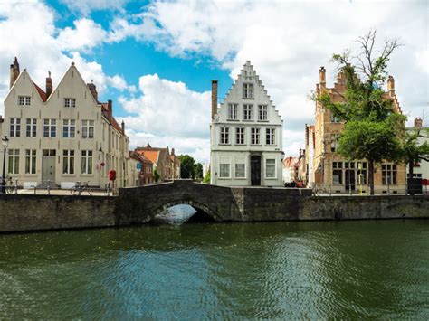 Bruges One Day Itinerary: A Self Guided Bruges Walking Tour - The Portable Wife