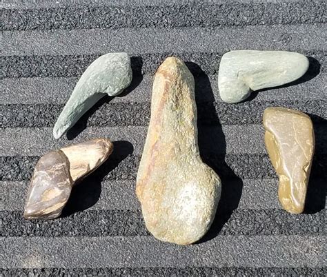 Several variations of a Early Paleo tool. | Native american tools, Indian artifacts, Native ...