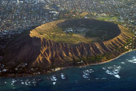 diamond head morn | Aerial view of Diamond Head crater | bigislandmo ...