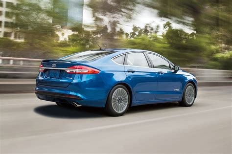 2018 Ford Fusion Hybrid VINs, Configurations, MSRP & Specs - AutoDetective