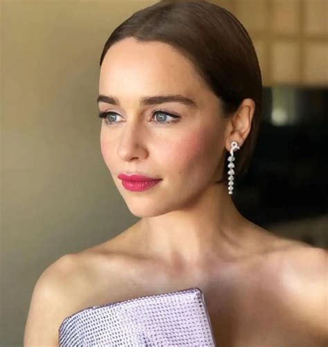 Emilia Clarke Age, Biography, Height, Family, Boyfriend & More ...