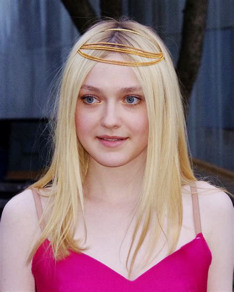 File:Dakota Fanning VF 2012 Shankbone 4.JPG