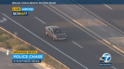 Chase: PIT maneuver ends high-speed CHP chase through Orange County - ABC7 Los Angeles