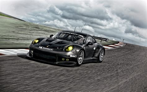 Porsche 911 RSR video celebrates 50th anniversary - Photos (1 of 12)