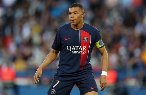 Kylian Mbappe's representative plotting free transfer to Premier League giants