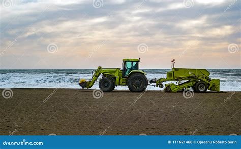 Beach cleaning machine editorial photo. Image of mediterranean - 111621466