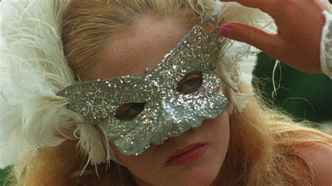 Through the Looking Glass (1976) | MUBI