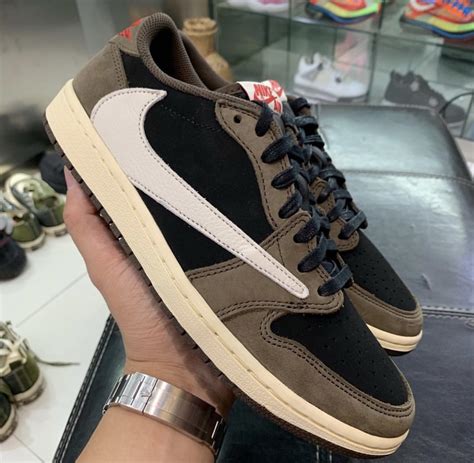 Travis Scott x Air Jordan 1 Low "Dark Mocha"