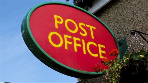 Post Office scandal: Investigators 'offered bonuses' to prosecute sub-postmasters | Politics ...