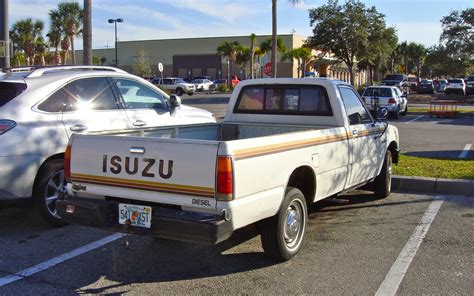 THE STREET PEEP: 1984 Isuzu P'UP Longbed Diesel