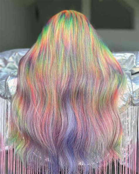 25 Amazing Holographic Hair Color Ideas You Have to See