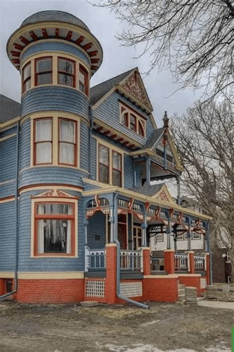 1889 Victorian For Sale In Omaha Nebraska — Captivating Houses