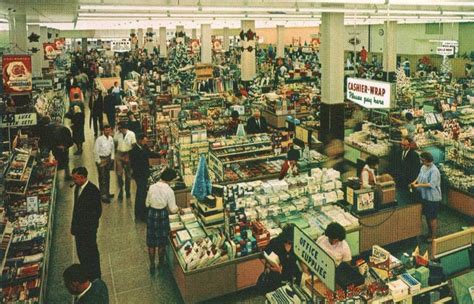 Pleasant Family Shopping: Woolworth's-America's Christmas Store