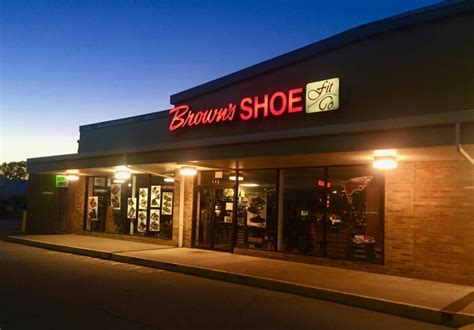 Brown’s Shoe Fit Co. - Macomb Area Convention and Visitors Bureau