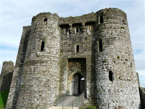 Kidwelly Castle (Kidwelly) - Visitor Information & Reviews