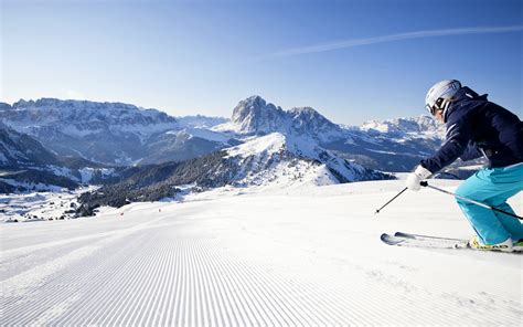 Download Ski Mountain Snow Skiing Sports HD Wallpaper