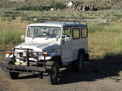 Toyota FJ45 "Troopy"