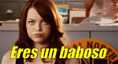 Chica En La Dirección Haciendo Muecas GIF - Eres Un Baboso Easy A Emma Stone - Discover & Share GIFs