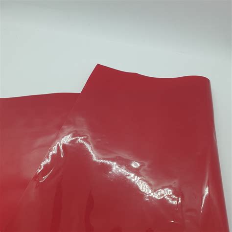 Decorative Thick Plastic Wrap Sheet Red 1.3 x 50 Meters — Hang and Display