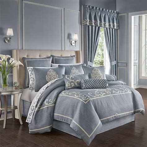 Five Queens Court Augusta Comforter Set with Shams