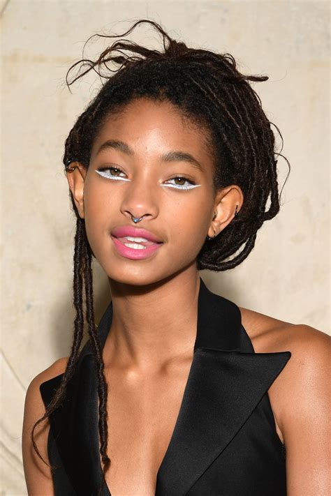 Willow Smith Wears Futuristic Eyeliner at Dior Couture Show - Teen Vogue