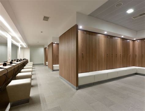 "modern locker room" + golf - Pesquisa Google | Dressing room design, Workout rooms, Room design