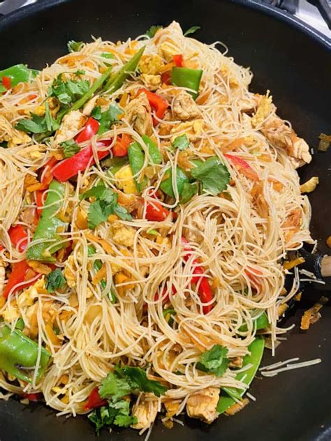 Singapore Noodles Quick, Easy and Delicious recipe