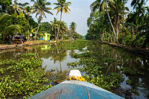 Guide to the Alleppey backwaters in Kerala - Lost with Purpose travel blog