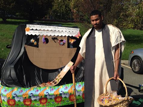 Noah's Ark trunk or treat | Trunk or treat, Noahs ark, Trunks