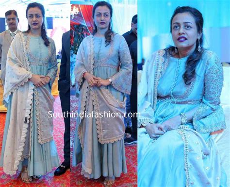 Namrata Shirodkar in Jayanti Reddy at a wedding reception