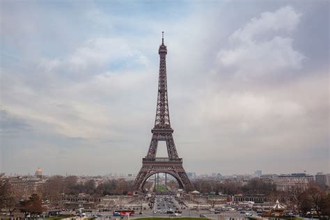 21 Best Paris Hotels with Eiffel Tower Views - The Planet D