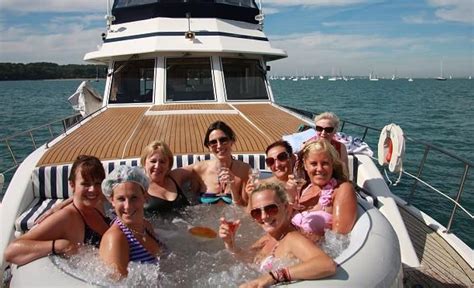 the best Yacht Partys http://www.yachtparty.org/