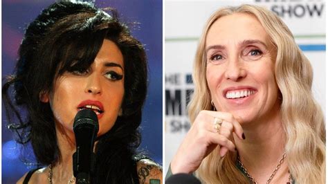 Sam Taylor-Johnson de Fifty Shades réalisera le biopic d'Amy Winehouse