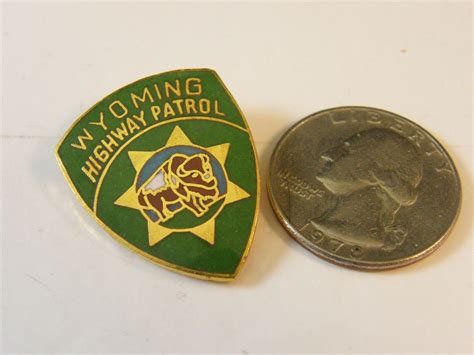 WYOMING HIGHWAY PATROL POLICE LOGO MINI BADGE PIN | #4654547492